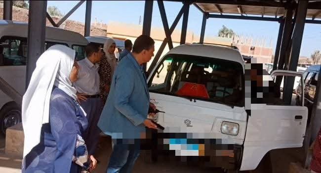 ضبط سائقين يقوموا بإستغلال المواطنين لعدم إلتزامهم بالتعريفة وبخطوط السير المقررة بقري أشمون