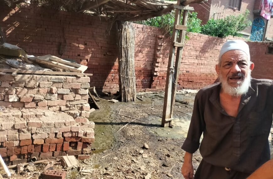 أهالى قرية مليج بالمنوفية يستغيثون … بيوتنا غرقانة