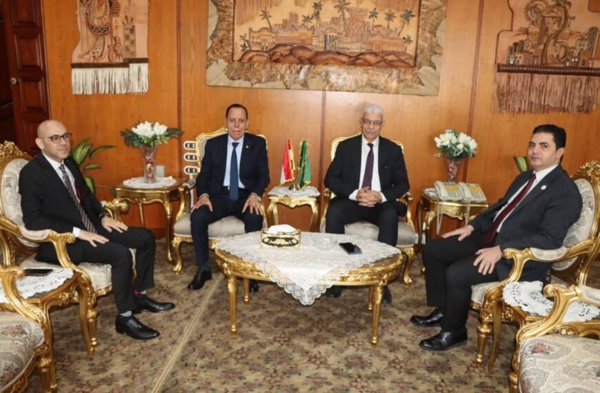 رئيس جامعة المنوفية يستقبل رئيس محكمة شبين الكوم لمتابعة استعدادات الجامعة لانتخابات مجلس النواب