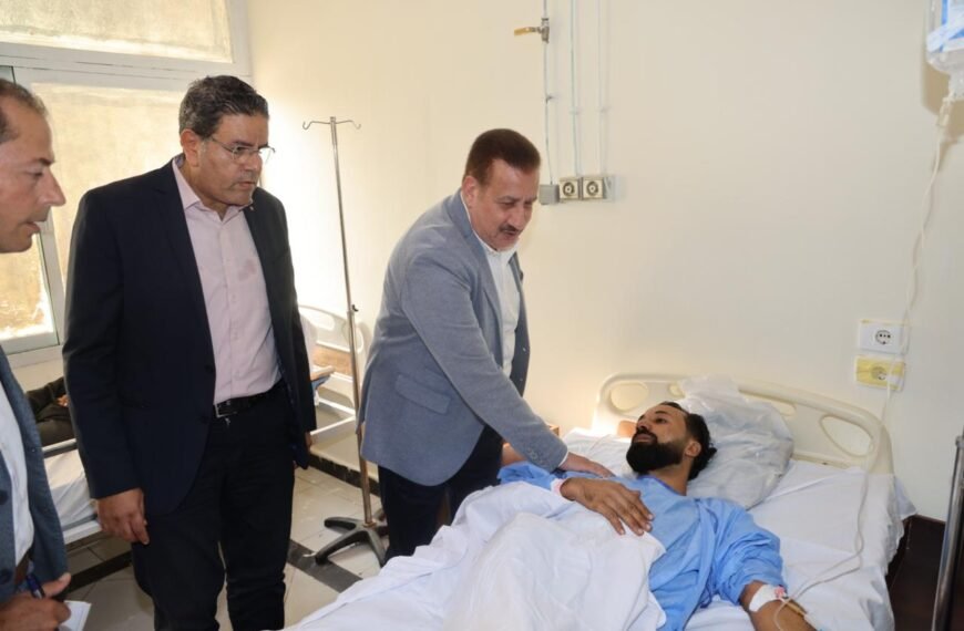 محافظ المنوفية يزور مصابى حريق مصنع السادات للإطمئنان على حالتهم الصحية ويقدم خالص تعازيه لأسرة المتوفى