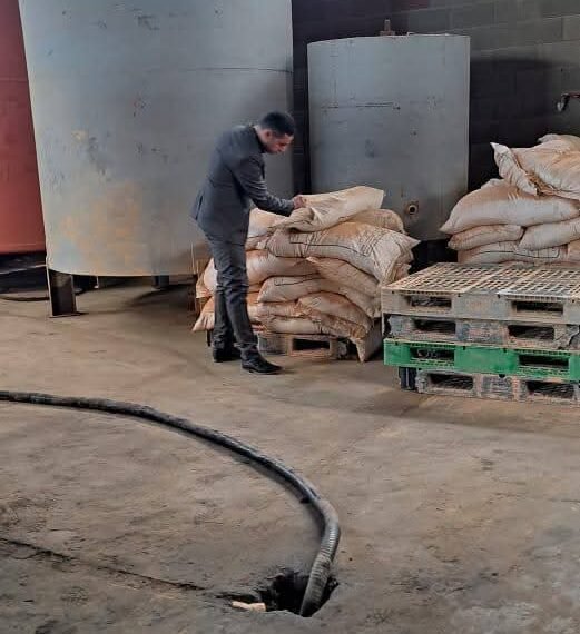 ضبط مصنع لإنتاج زيوت سيارات مغشوشة بالمنوفية