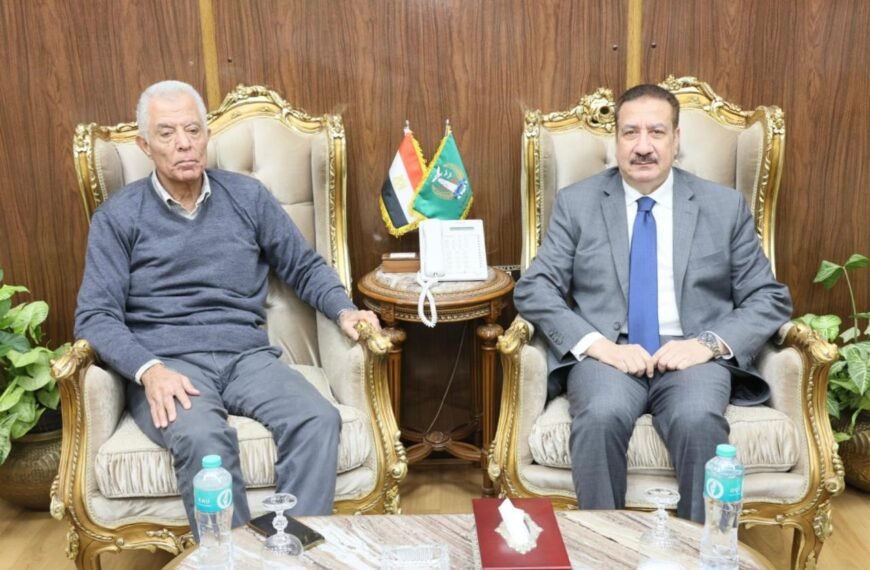 محافظ المنوفية يلتقي مستشار رئيس مجلس الوزراء للمشروعات القومية ويناقشان نسب تنفيذ مشروعات حياة كريمة