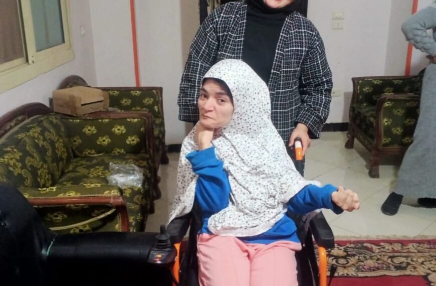 استجابة لما نشره المنايفة ميديا.. توفير كرسي كهربائي لحالة من ذوي الهمم بالسادات