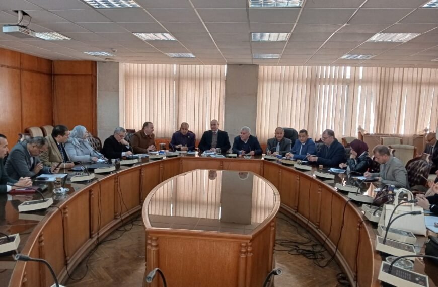 نائب رئيس جامعة المنوفية يعقد اجتماع مجلس شئون التعليم والطلاب