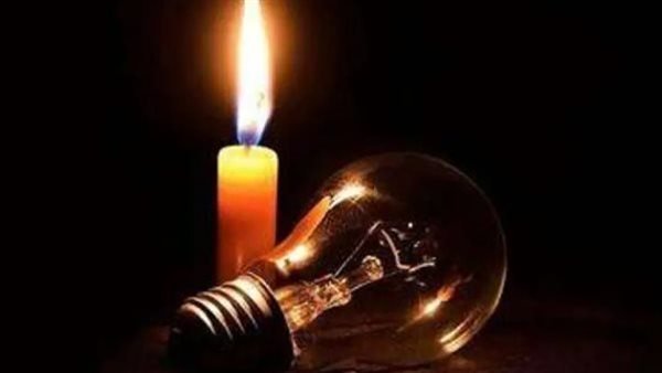 لمده تجاوزت الـ 10 ساعات.. إنقطاع التيار الكهربائي في عدد من المناطق بسبب سقوط عامود ضغط عالي