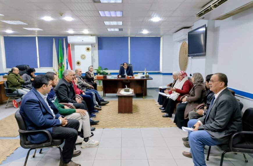 رئيس مياه المنوفية يترأس اجتماع اللجنة العليا لمتابعة مشروعات «حياة كريمة»