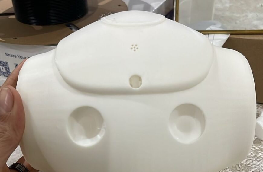 روبوت ذكي مشروع مبتكر لطلاب جامعة الدلتا التكنولوجية يوظف الذكاء الإصطناعي للرعاية الطبية بدعم من برنامج “مصر تصنع”