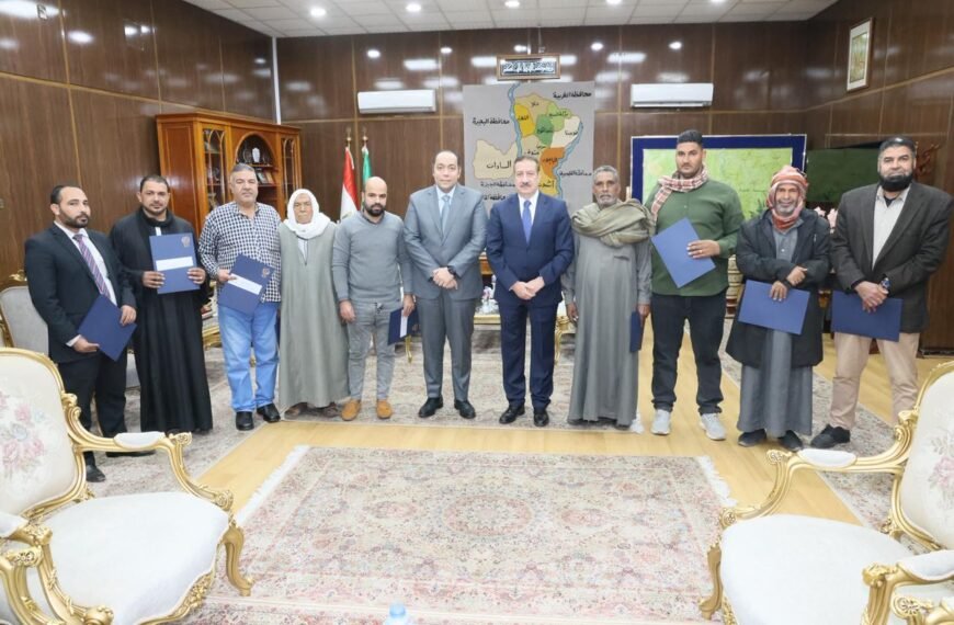 محافظ المنوفية يواصل تسليم عقود تقنين جديدة لأراضي أملاك الدولة
