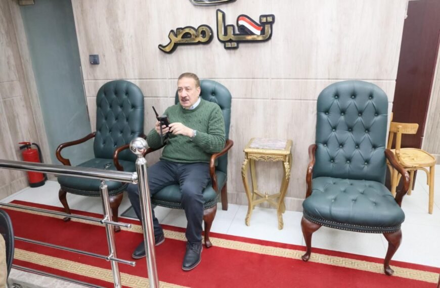 محافظ المنوفية يتابع حادث نشوب حريق مخزن بأشمون ويؤكد تواجد الأجهزة المعنية ولا خسائر في الأرواح