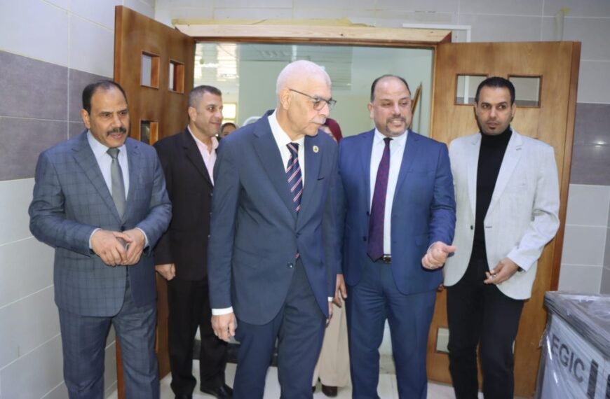 رئيس جامعة المنوفية يتفقد امتحانات كلية طب الأسنان ويتابع انتظام العمل بالعيادات الخارجية ووحدات التعقيم المركزي