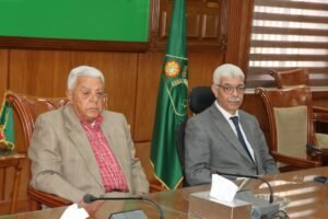 رئيس جامعة المنوفية يعقد اجتماعًا لمتابعة تنفيذ الخطة الاستراتيجية وتقييم مؤشرات الأداء