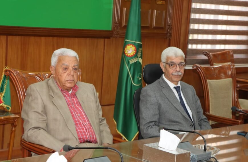 رئيس جامعة المنوفية يعقد اجتماعًا لمتابعة تنفيذ الخطة الاستراتيجية وتقييم مؤشرات الأداء