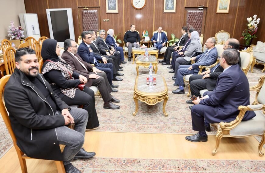 محافظ المنوفية يستقبل الهيئة البرلمانية لحزب حماة الوطن للتهنئة بالمنصب الجديد