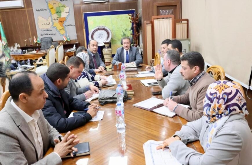 محافظ المنوفية يعقد اجتماعا لمتابعة أعمال المشروعات المتبقية بقطاعات الطرق ومياه الشرب والصرف الصحي والكهرباء
