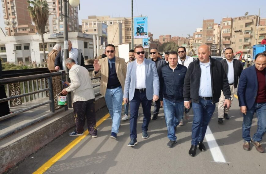 محافظ المنوفية يتفقد كوبري مبارك بشبين الكوم عقب الانتهاء من تطويره ورفع كفاءته لتعزيز السيولة المرورية