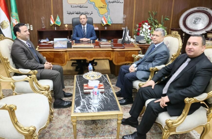 محافظ المنوفية يستقبل نقيب الأطباء ونقيب الأسنان والدكتور ممدوح العربى لتهنئته بالمنصب الجديد