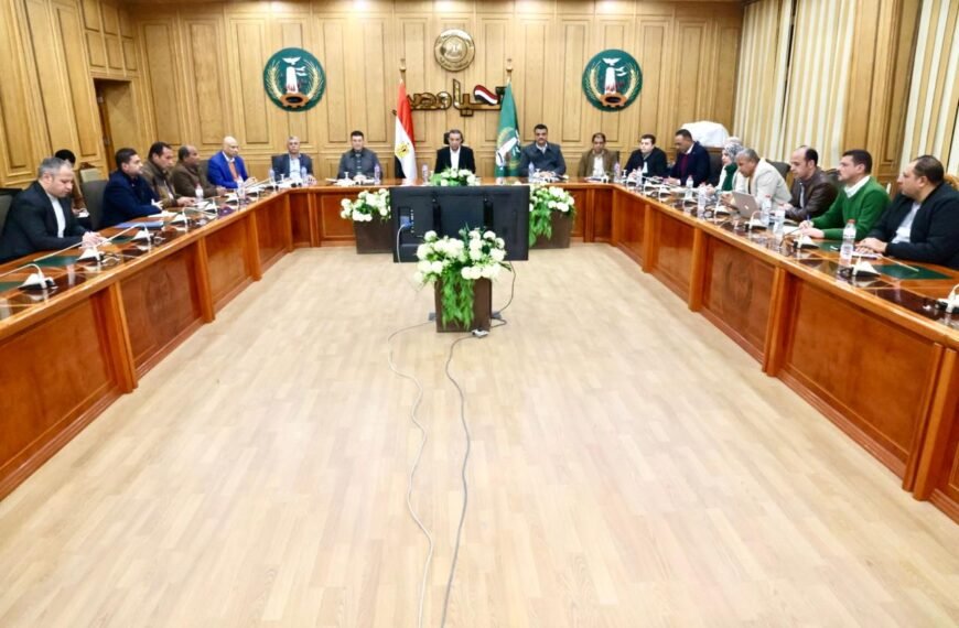 محافظ المنوفية يلتقي رؤساء أشمون والشهداء ونوابهم لمتابعة منظومة العمل…