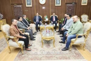 محافظ المنوفية يستقبل وفود المهنئين بعيد الفطر المبارك بمكتبه بالديوان العام