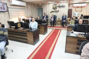 محافظ المنوفية يتفقد الحالة العامة للنظافة والتجميل بشوارع المحافظة عبر مركز سيطرة الشبكة الوطنية