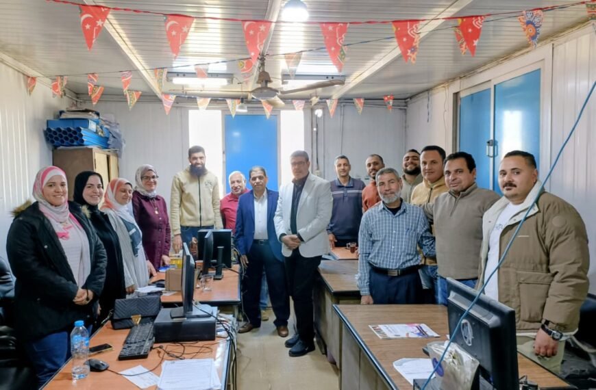 رئيس شركة المياه يقدم التهنئة لموظفي ديوان عام الشركة بمناسبة عيد الفطر المبارك