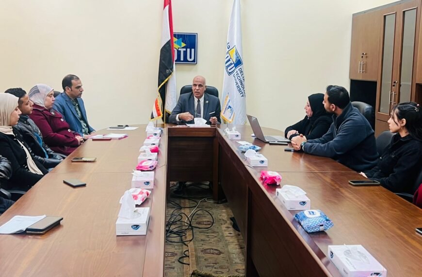 رئيس جامعة الدلتا التكنولوجية يؤكد دعمه الكامل للطلاب خلال لقائه&hellip;