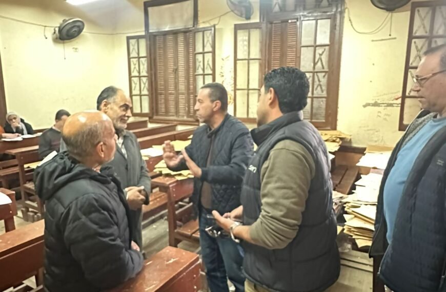 محافظ المنوفية يستدعى مدير مديرية التربية والتعليم ويوجه بفتح مقرين إضافيين لتخفيف التكدس وحرصاً على أولياء الأمور والطلاب