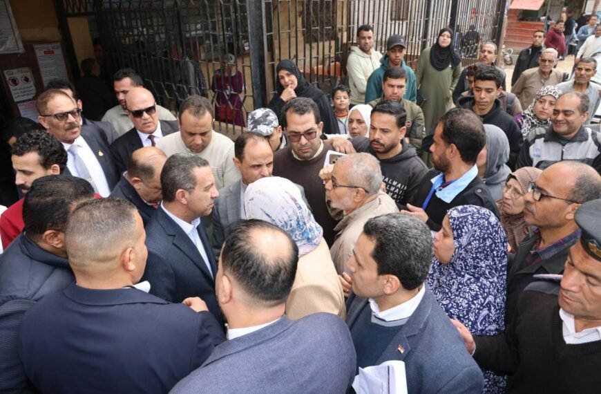 محافظ المنوفية يتفقد عيادة التأمين الصحي لمتابعة انتظام سير العمل والاطمئنان على مستوى جودة الخدمات الطبية