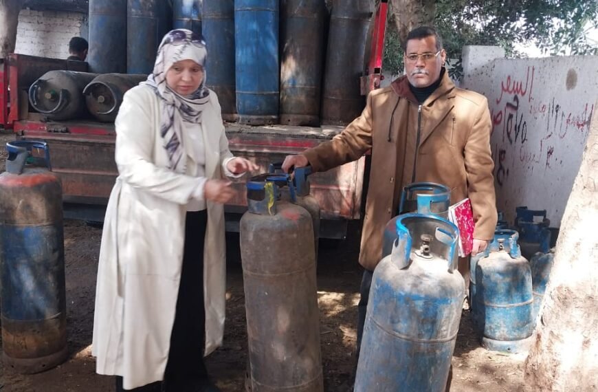 ضبط سيارة محملة بأسطوانات بوتاجاز تجارية بقويسنا لتصرفها في 40 أسطوانة لغير الغرض المخصص وبدون تصريح تمويني