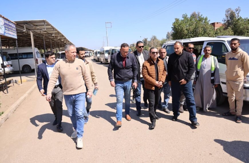 محافظ المنوفية يتفقد مواقف سيارات الشهداء النموذجي والشهداء – سلامون للوقوف علي الحالة العامة