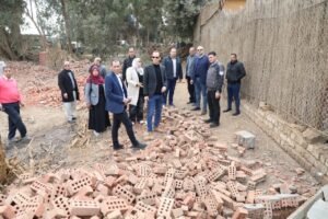 السكرتير العام يتابع معدلات أداء ملفات العمل بتلا وقويسنا وبركة السبع للارتقاء بمستوى الخدمات ويشهد تنفيذ إزالات فورية