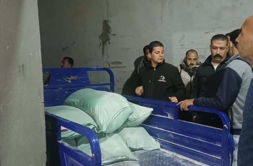 ضبط طن ونصف دقيق مدعم محظور تداوله قبل بيعه بالسوق السوداء بقويسنا