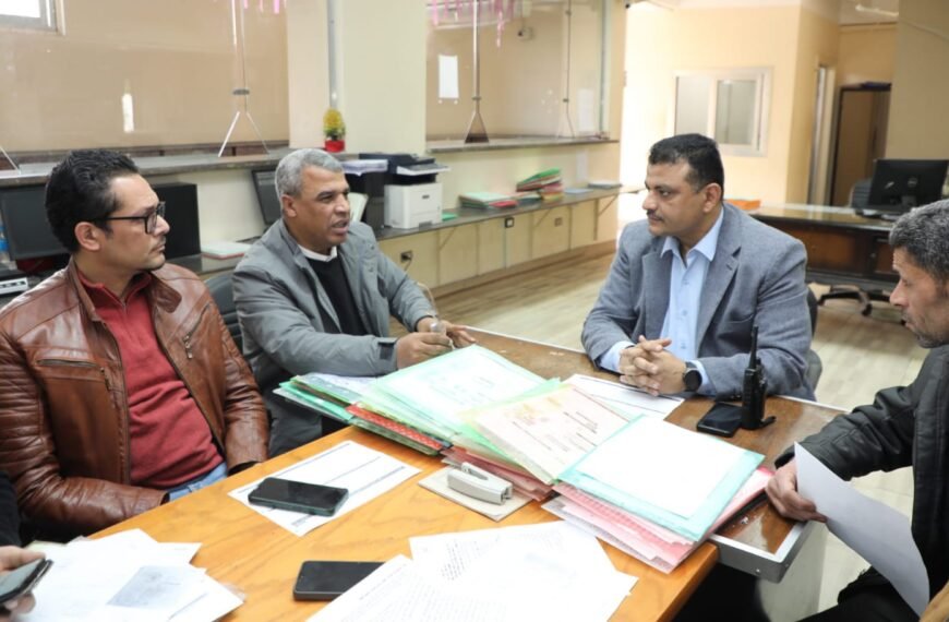 السكرتير العام المساعد يتابع انتظام سير العمل بالمراكز التكنولوجية بشبين الكوم ونسب الإنجاز بملفات التصالح