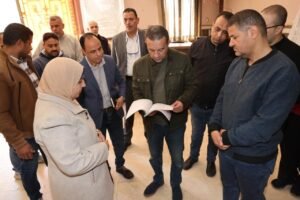 محافظ المنوفية يتفقد المركز التكنولوجي لمتابعة انتظام العمل بملف التصالح ونسب الإنجاز