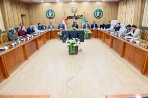 محافظ المنوفية يترأس إجتماعاً لمتابعة الموقف التنفيذى لعدد من ملفات العمل للوقوف على معدلات الأداء وتذليل المعوقات