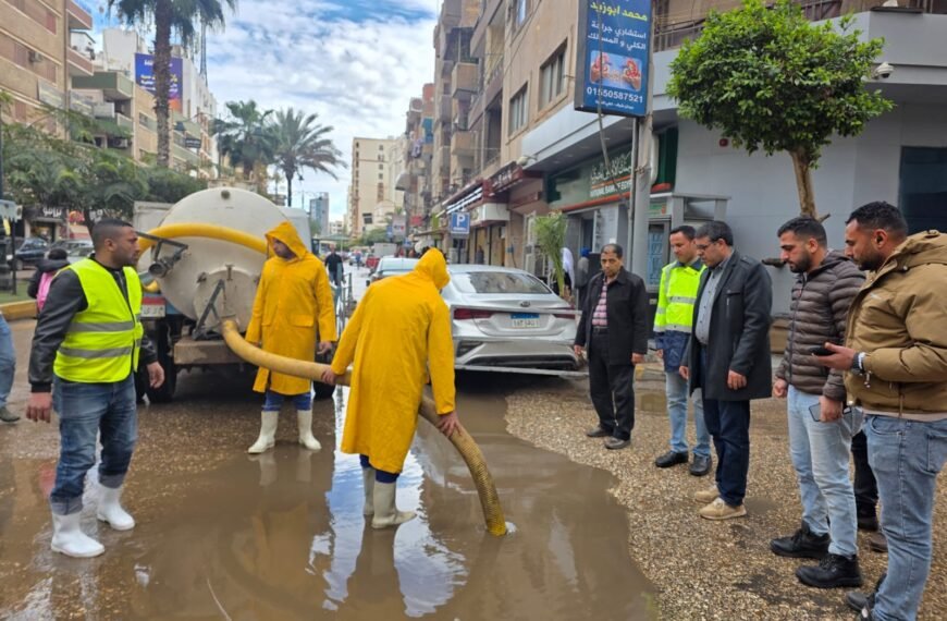 رئيس مياه المنوفية يتابع شفط تجمعات مياه الأمطار بالمحافظة