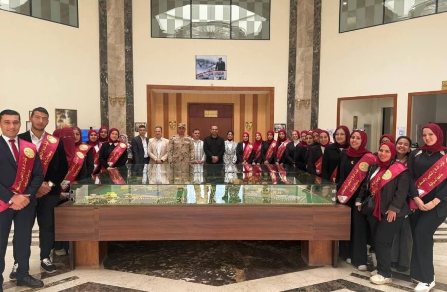 وفد طلابي من كليتي الزراعة والطب البيطري المنوفية في جولة علمية داخل مجمع الإنتاج الحيواني بالسادات