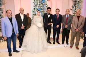 في لفتة إنسانية .. محافظ المنوفية يشهد حفل زفاف عروسين أيتام ويهديهم دعما ماليا ويقدم خالص تهانيه
