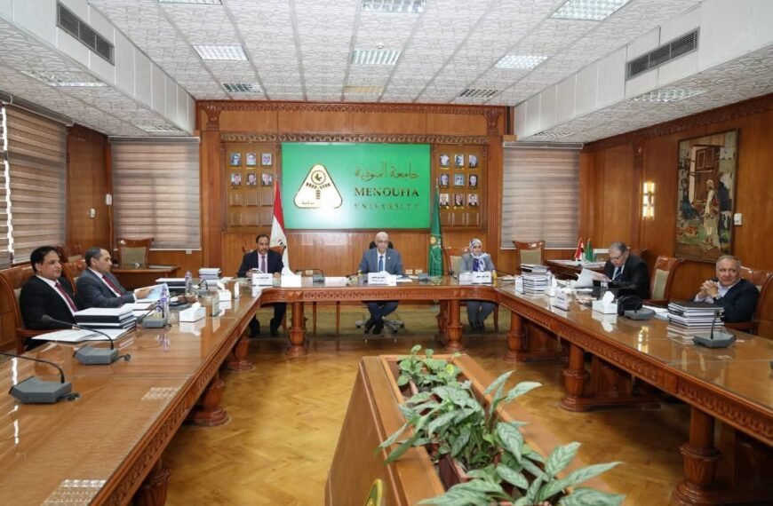 رئيس جامعة المنوفية يترأس لجنة اختيار القيادات الإدارية العليا لاختيار&hellip;