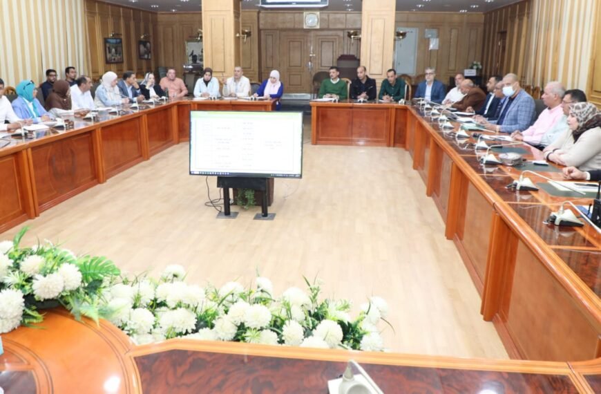 السكرتير العام والمساعد بالمنوفية يعقدان اجتماعا تنسيقيا لمتابعة الموقف التنفيذي للمبادرة الرئاسية ” حياة كريمة “