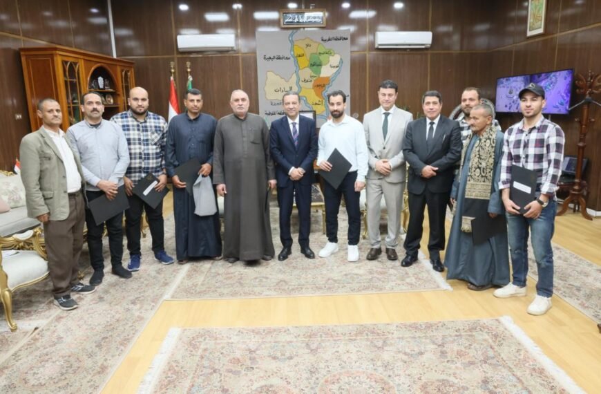 محافظ المنوفية يسلّم عقود تقنين جديدة لأراضي أملاك الدولة للمواطنين المستوفين للاشتراطات