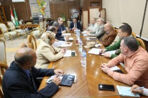 محافظ المنوفية يلتقى مسئولي الشركات المنفذة لمشروعات قطاعي مياه الشرب والصرف الصحي ” حياة كريمة”