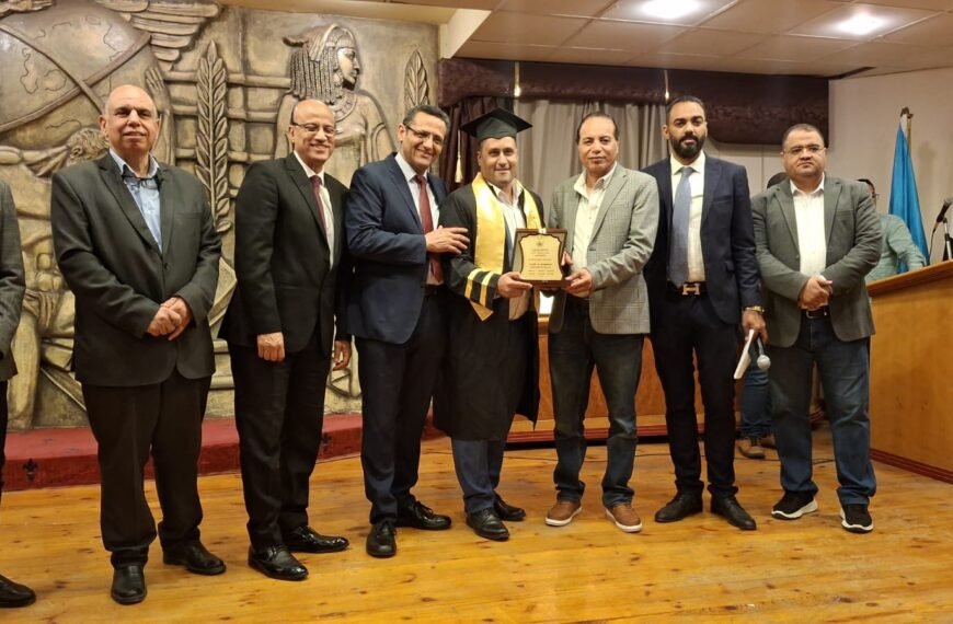 نقابة الصحفيين تكرم الزميل محمود شاكر ضمن الحاصلين على الماجستير&hellip;