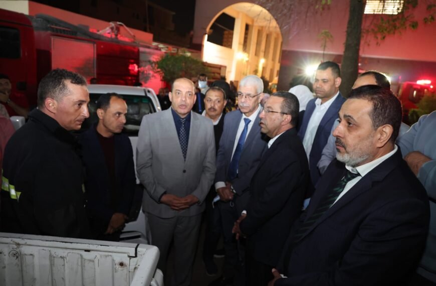 فور تلقي البلاغ .. محافظ المنوفية يتفقد موقع حريق ” مخزن الأدوية ” بمبنى معهد الكبد القديم