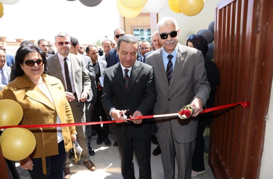 محافظ المنوفية ورئيس الجامعة يفتتحان المستشفى البيطرى بجامعة المنوفية الأهلية