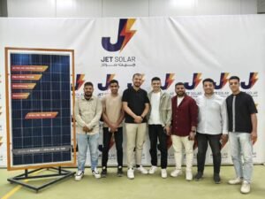 دعم صناعي لطلاب جامعة الدلتا التكنولوجية لمشروع مبتكر في الطاقة المتجددة