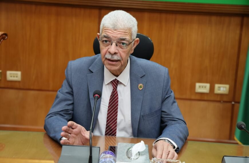 رئيس جامعة المنوفية يتابع أعمال اللجنة التنفيذية بالجامعة لتحديث البرامج&hellip;