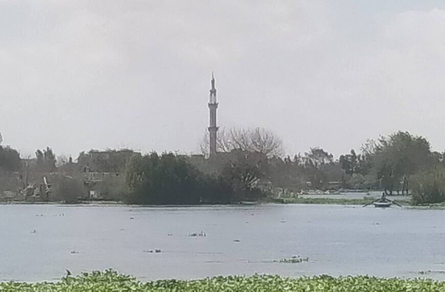 ارتفاع منسوب مياه النيل بفرع رشيد بقرية “صنصفط” بالمنوفية وتشديد على ضرورة إخلاء أي معدات
