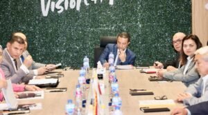 محافظ المنوفية يترأس اجتماع مجلس إدارة المنطقة الحرة العامة بشبين الكوم ويؤكد المحافظة ضلع وشريك أساسي