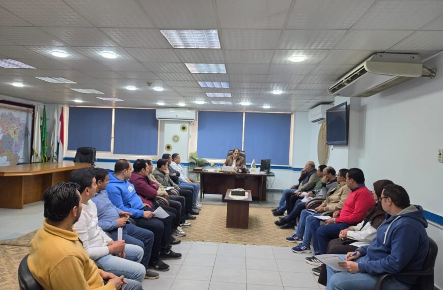 رئيس شركة مياه المنوفية يجتمع بالعاملين بمنظومة الايرادات والتحصيل