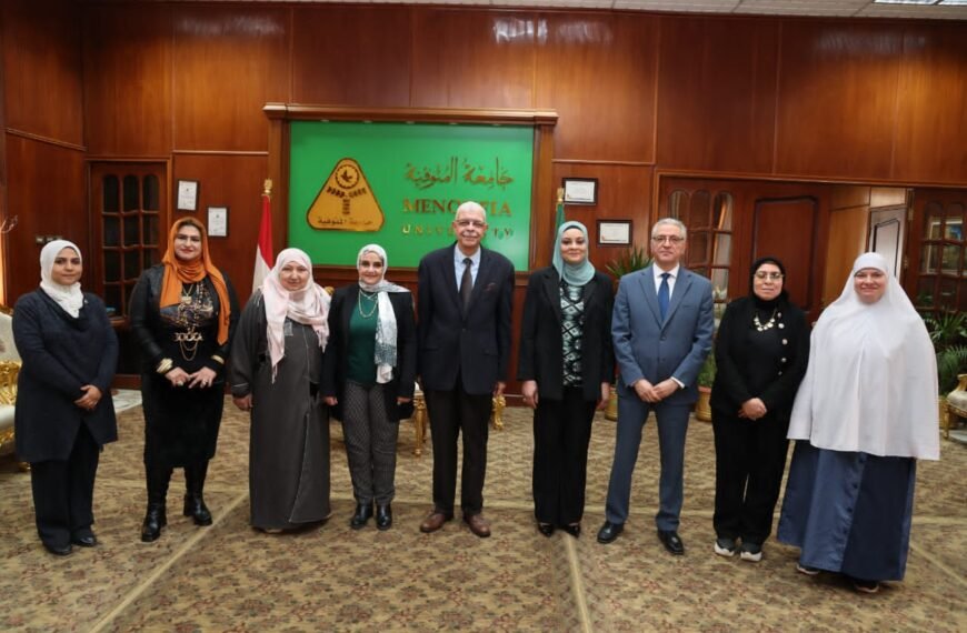 رئيس جامعة المنوفية يتابع ملف الجودة وتطوير الأداء المؤسسي واستعدادات الكليات المتقدمة للاعتماد